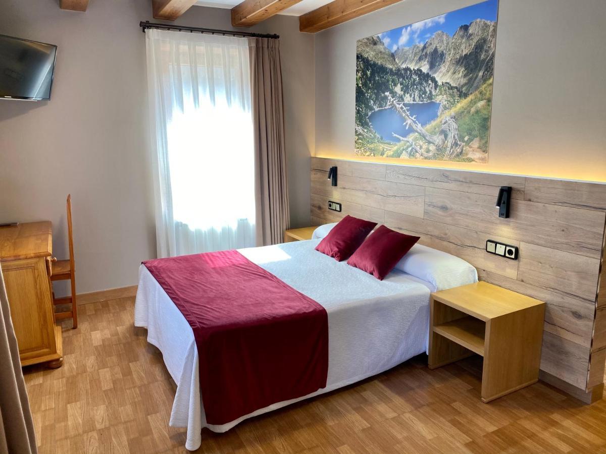 Hotel Lacreu Salardú Εξωτερικό φωτογραφία